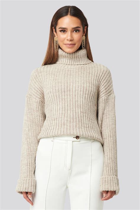 Ribbed Knitted Turtleneck Sweater Beżowy Na