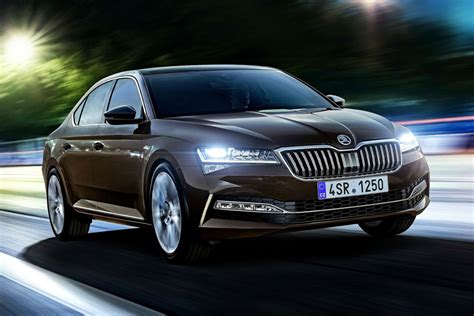 May 24, 2021 · skoda superb features: Skoda Superb 2020: renovación híbrida enchufable ...