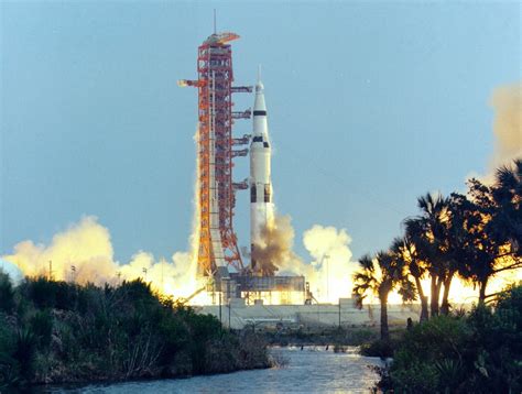 Spaceflight 360° Odyssey Of Apollo 13 Became Nasas Successful Failure