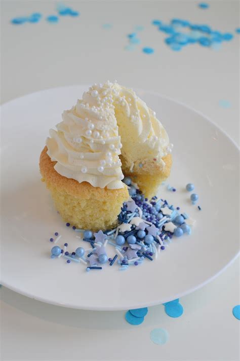 Using a hand mixer slowly add the butter, 1 tablespoon at a time, until the butter breaks down and the mixture crumbles, scrap the sides as needed. How to Make Gender Reveal Cupcakes | Party Delights Blog