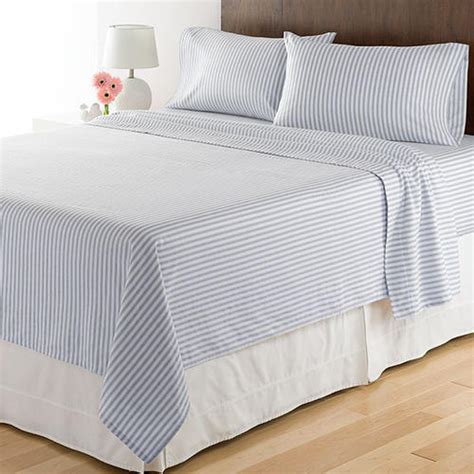 Polyester Bed Sheet For Home Hotel Pattern Plain Printed At Best