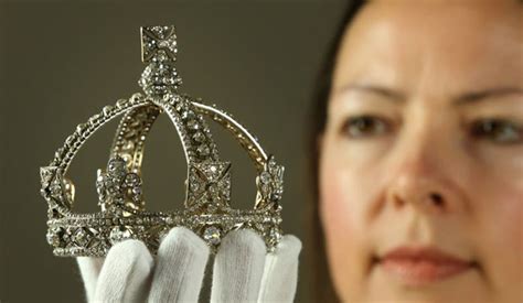 Diamonds Fit For A Queen Crown Jewels Sparkle For Jubilee Exhibition