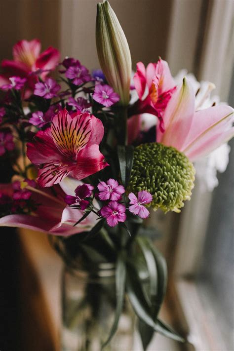 11 Ways To Style A Mason Jar Flower Bouquet