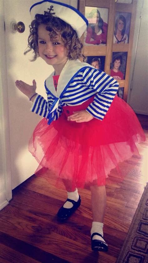 Whether short, long, curly, or straight, if you have dark hair, there are plenty of costumes that don't require any crazy wigs. Short blonde hair Shirley temple Halloween costume cutie ...