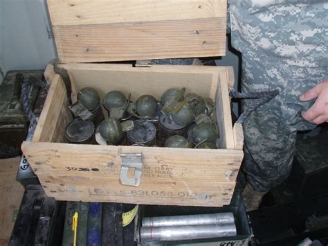Grenades What S All This Taping About Article The United States Army