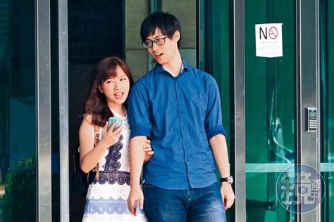 Ycf is an online college specializing in cg training. 【主播姐弟戀】穩交「交大仔仔」7年 蔡尚樺奶貼男友逗毛孩