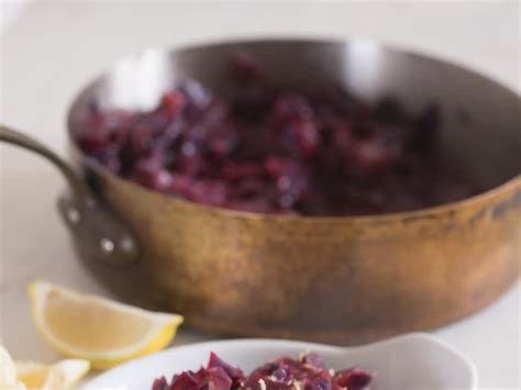 ממשיכים בדיוק לפי הוראות המתכון אבל מורידים את החומץ ובמקומו מוסיפים יין לבן: איך לבשל? סלק | Tableware, Kitchen, Bowl