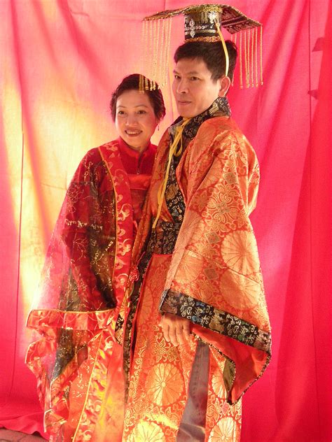 Filechinese New Year Seattle 2009 Couple In Traditional Dress Wikimedia Commons