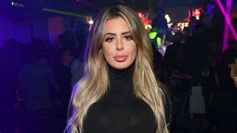 Brielle Biermann Says She S Getting New Better Lip Fillers After Dissolving Previous Injections