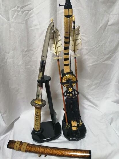 Lot Art Bow And Arrow Sword Brass Lacquer Wood Warrior Japan