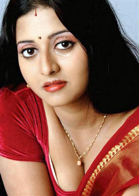 Actress Bhanupriya Aunty Boobs Photos Without Jacket Boobs Cleavage Photos Wallpapers Free