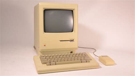 Apple Pop Up Museum To Display Rare Artifacts