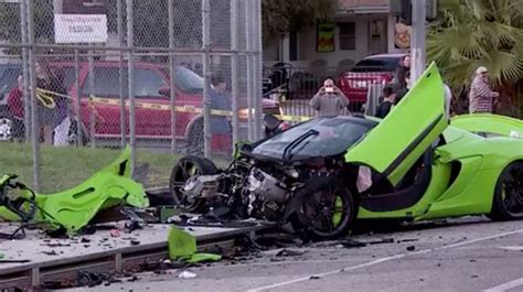 Mclaren Sports Car Worth £215000 Smashed To Bits In Street Racing