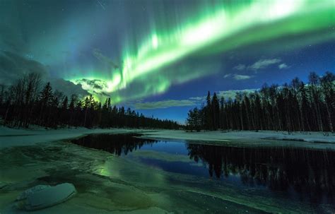Aurora Borealis HD Wallpaper | Background Image | 2560x1638