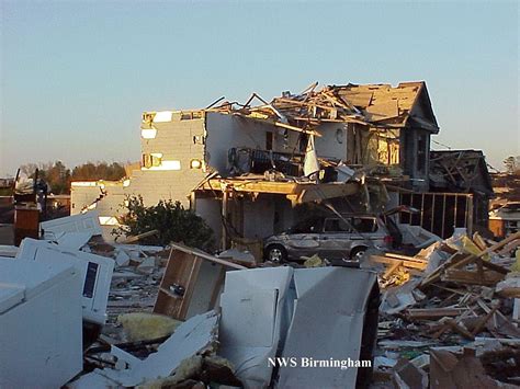 This f4 tornado was broadcast on live television when the local abc affiliate spotted the twister approaching on its one of those other tornadoes killed one person in geneva, ala. Do You Remember the Tuscaloosa Tornado of December 16, 2000?