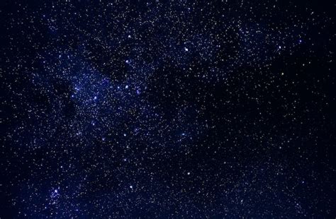 Universo En El Espacio Cielo Y Estrellas En La Noche Vía Láctea