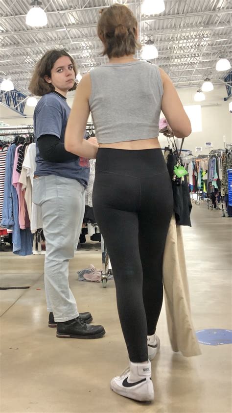 Cute Spandex Brunette With A Duff Spandex Leggings And Yoga Pants Forum