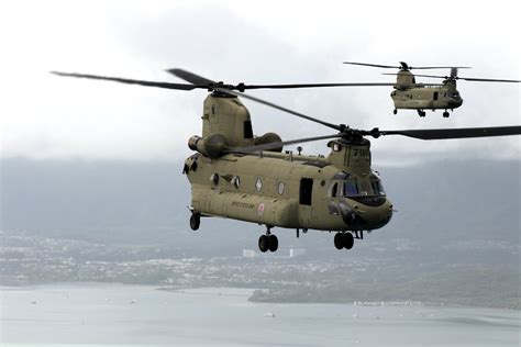 Boeing Ch 47 Chinook Military Helicopter Thuy San Plus