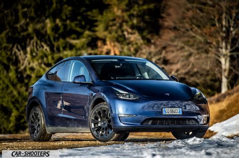 Tesla Model Y Prova Su Strada Car Shooters