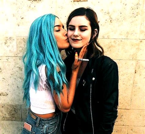 Halsey Cute Lesbian Couples Lesbian Love Couples Lesbiens Mignons Couple Goals Tumblr