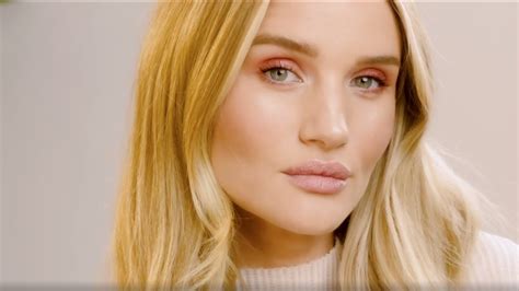 4 Steps To Long Lasting Makeup With Rosie Huntington Whiteley