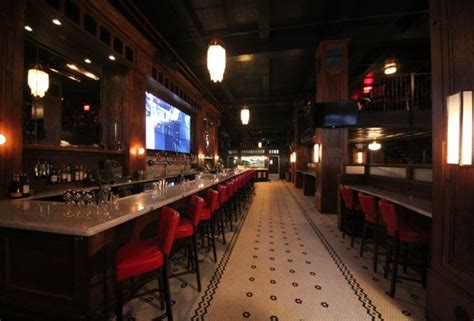 A Massive Bistro And Drinkery Near Msg New York Bar Best Bars In Nyc