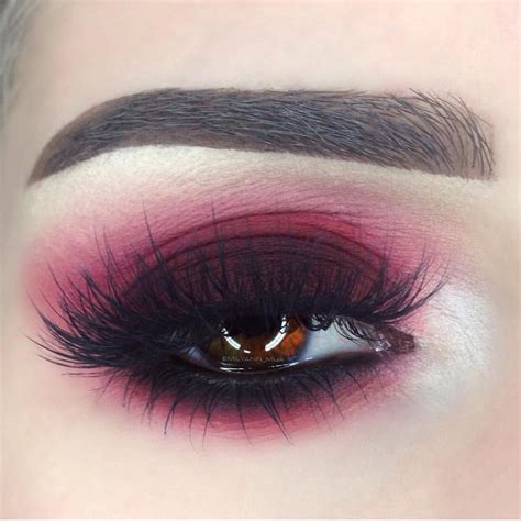 Best 25 Red Smokey Eye Ideas On Pinterest Red Eyeshadow Red Eye Makeup And Red Eyeshadow Makeup