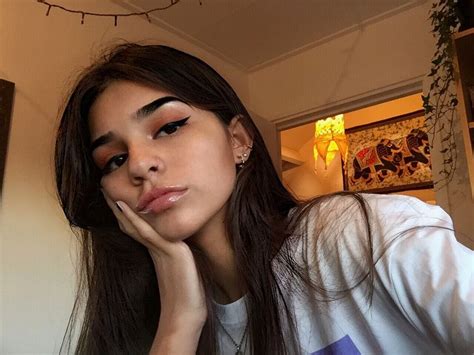 Arunya Guillot On Instagram Spinnin Instagram Girl Mirror Selfie
