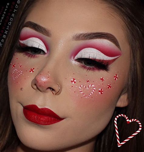 30 Beautiful Christmas Makeup Ideas You Must Try Page 2 Of 10 Fashionsum
