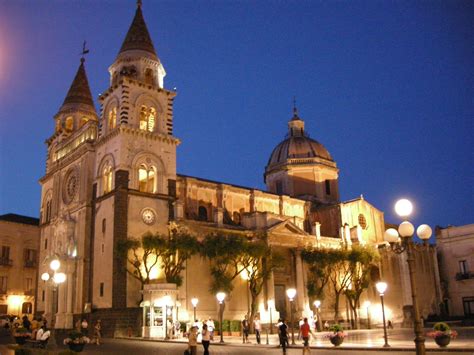 Cerchi la banca a acireale più vicina a te? File:Acireale duomo 01.JPG - Wikipedia
