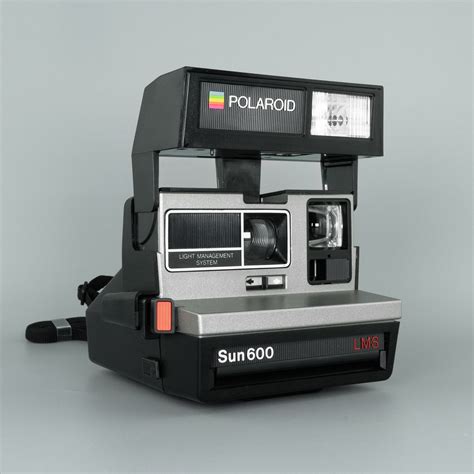 Polaroid Sun 600 Lms — Lensfayre