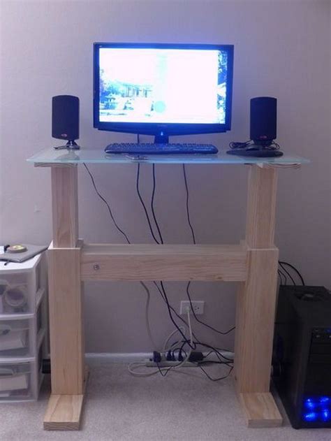 Desks that can raise and lower themselves automatically are awesome, but they're usually prohibitively expensive. How to Build an Electric Height Adjustable Desk | DIY ...