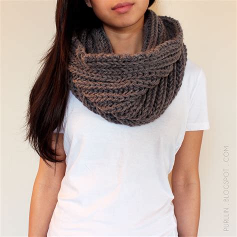 It is also known as a muffler or möbius strip depending on how it is made. Easy Infinity Scarf Knitting Pattern Circular Needles