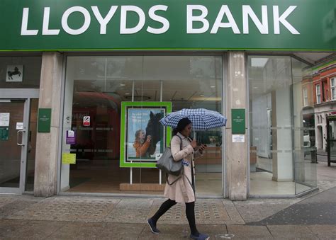 The paid up share capital and reserves of lloyds bank corporate markets plc was £4.3bn as at 31 december 2019. Lloyds bank confirmed it is to axe 6,240 jobs | Morning Star