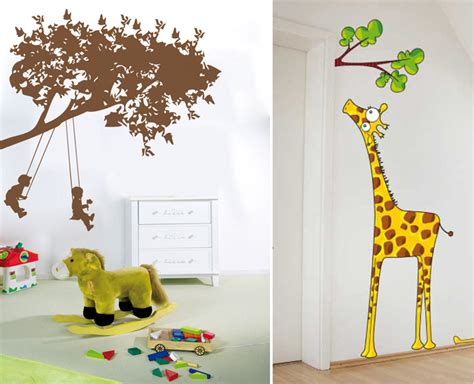 Decorate accessories should be functional and help keep children well organized bedroom. Art Wall Decor: Kids Fun Wall Decor Ideas