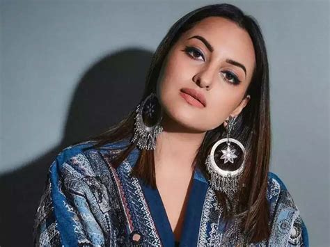 Non Bailable Warrant Against Sonakshi Sinha