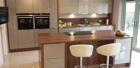 For the best small kitchen appliances like air fryers and mixers we looked for easy set up, intuitive controls and top rated reliability. Xeno Champagne High Gloss Kitchen - Sandy, Bedfordshire ...