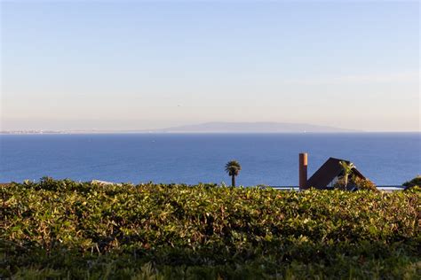 Photo 15 of 46 in Modern Luxury Meets Coastal Elegance in Malibu by