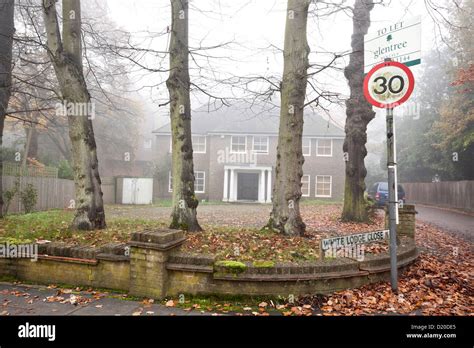 Old Mansion Bishops Avenue London England Uk Stock Photo Alamy