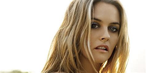 Alicia Silverstone Net Worth February 2024 Salary Age Siblings