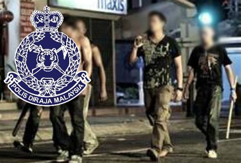 Ayah yie tiger 99 | police bust underworld gang with 12 arrested. 40 Ahli Kongsi Gelap Kepung Inspektor Ketika Sedang Makan ...