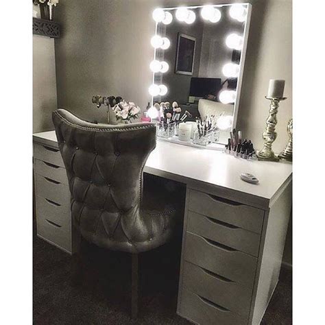 Make up mirror lights 10 led bulbs dimmable vanity light lamp hollywood lights. Vanity table for makeup with light up mirror | Glam room ...