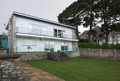 Sandbanks Home Goes On Sale For £5m For Someone Wanting To Demolish It