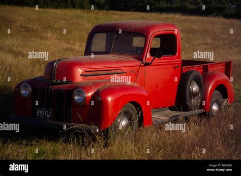 Front view of an old American red Ford pick-up truck Stock Photo - Alamy