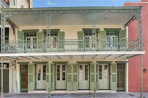 Hotels, apartments, villas, hostels, resorts, b&bs New Orleans rent comparison: Bourbon Street apartments ...
