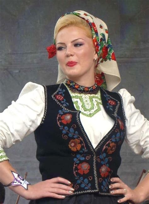 Romanian People Romanian Women Traditional Dress Folk Costumes Clothing