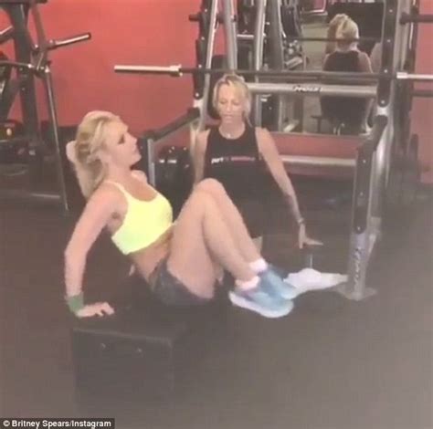 Britney Spears Hits Gym As She Preps For Las Vegas Show Daily Mail Online