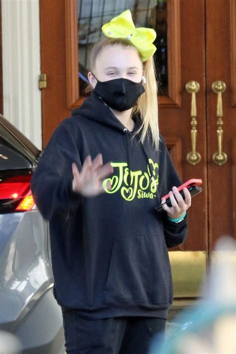 Jojo Siwa Out And About In Vancouver 02072021 Hawtcelebs