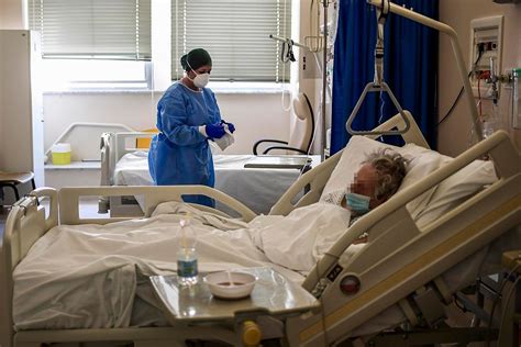 La nomina a amministratore parrocchiale della parrocchia di s. Una madre y su hijo murieron por Covid con 24 horas de ...