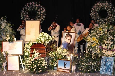 Edith Gonzalez Funeral La República Ec